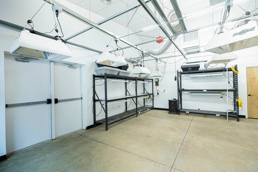 More Photos Of 2340 Bennett Rd, Rye Specialty For Sale