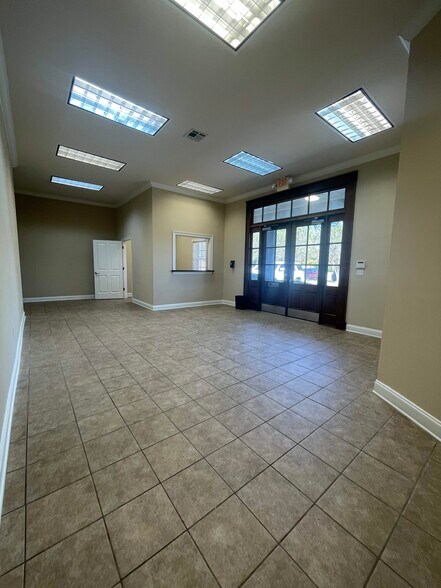 More Photos Of 2798 O'Neal Ln, Baton Rouge Office For Lease
