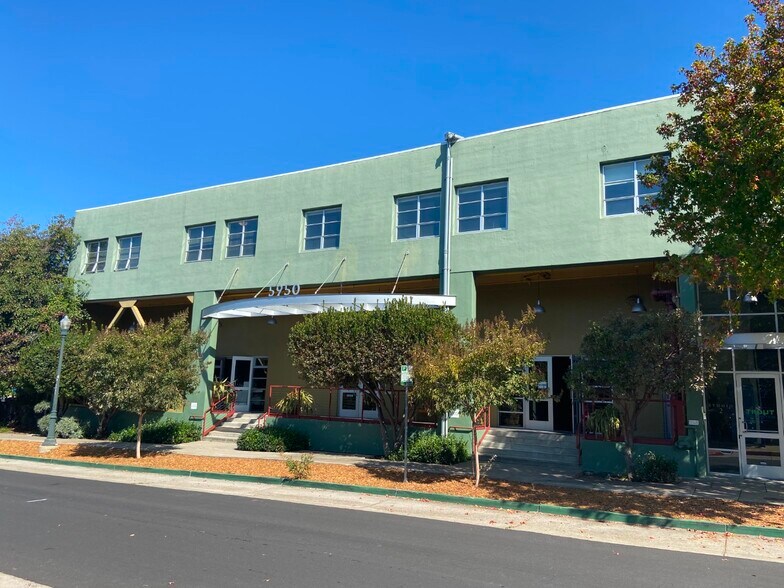 Primary Photo Of 5950 Doyle St, Emeryville Warehouse For Lease