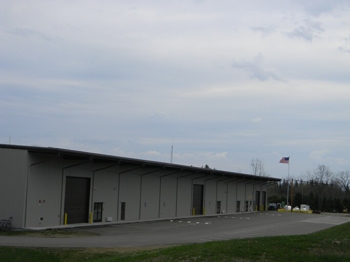 More Photos Of 212 Airport Rd, Lewis Run Warehouse For Lease