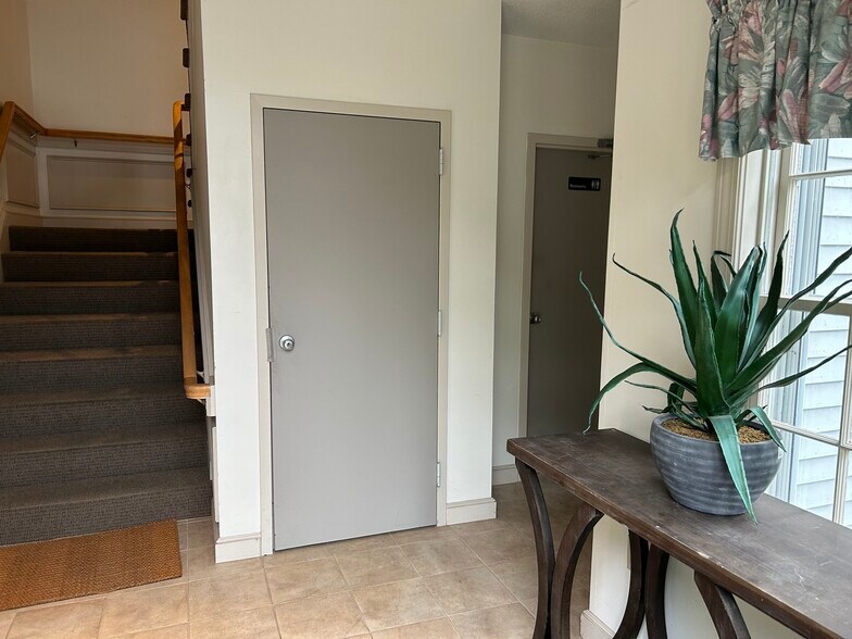 More Photos Of 475 School St, Marshfield Medical For Sale