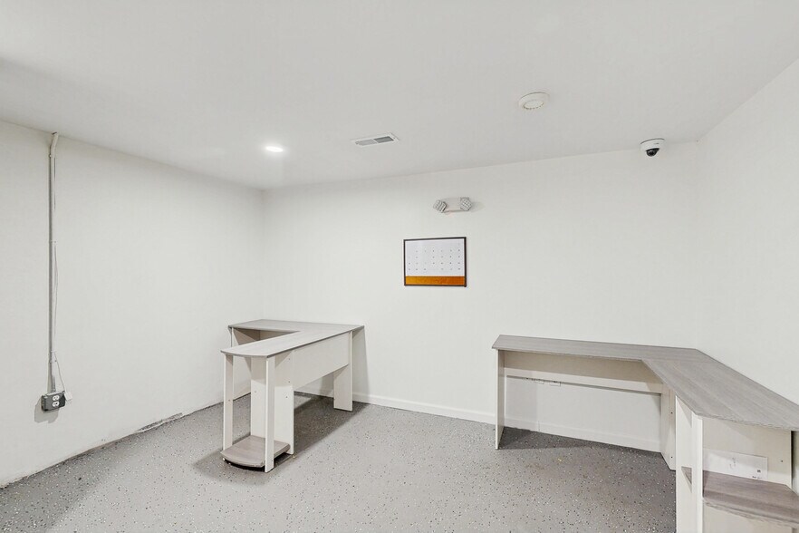 More Photos Of 1722-1724 Atlantic Ave, Atlantic City Apartments For Lease