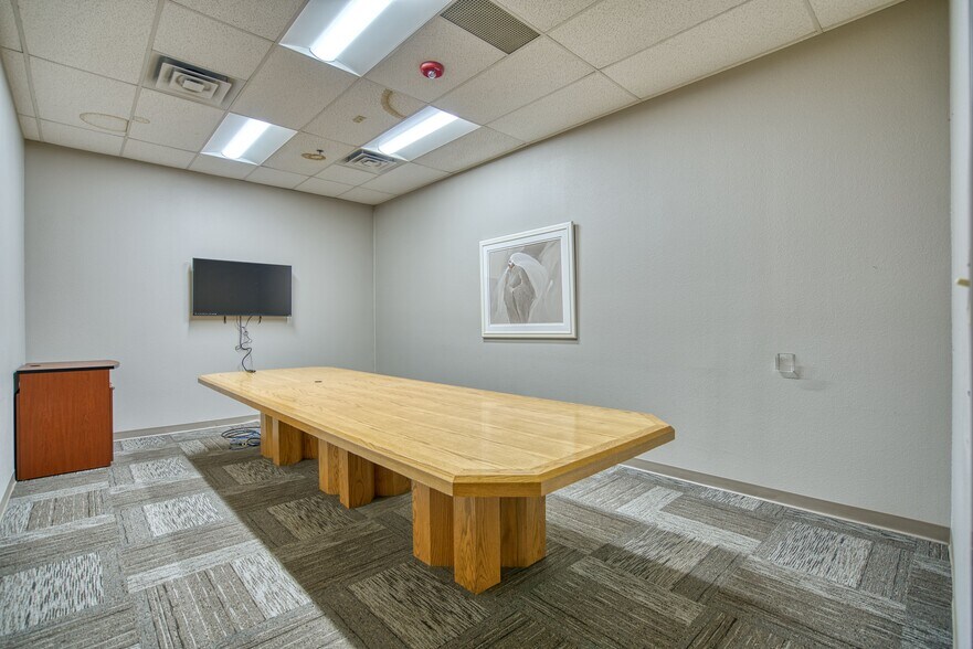 More Photos Of 105 S Sunset St, Longmont Light Manufacturing For Lease