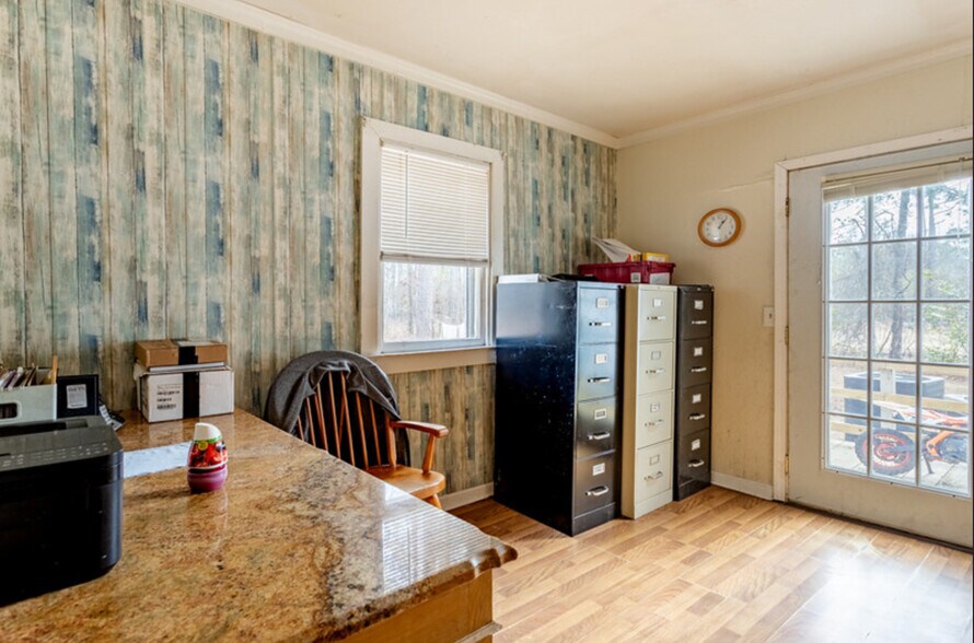 More Photos Of 1456 Dixon Rd, Elgin Assisted Living For Sale