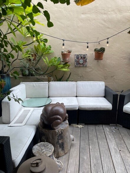 More Photos Of 814-816 West Knoll Dr, West Hollywood Apartments For Sale