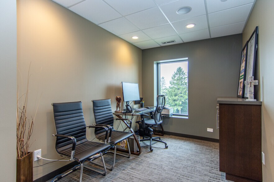 More Photos Of 7300 France Ave S, Edina Medical For Lease