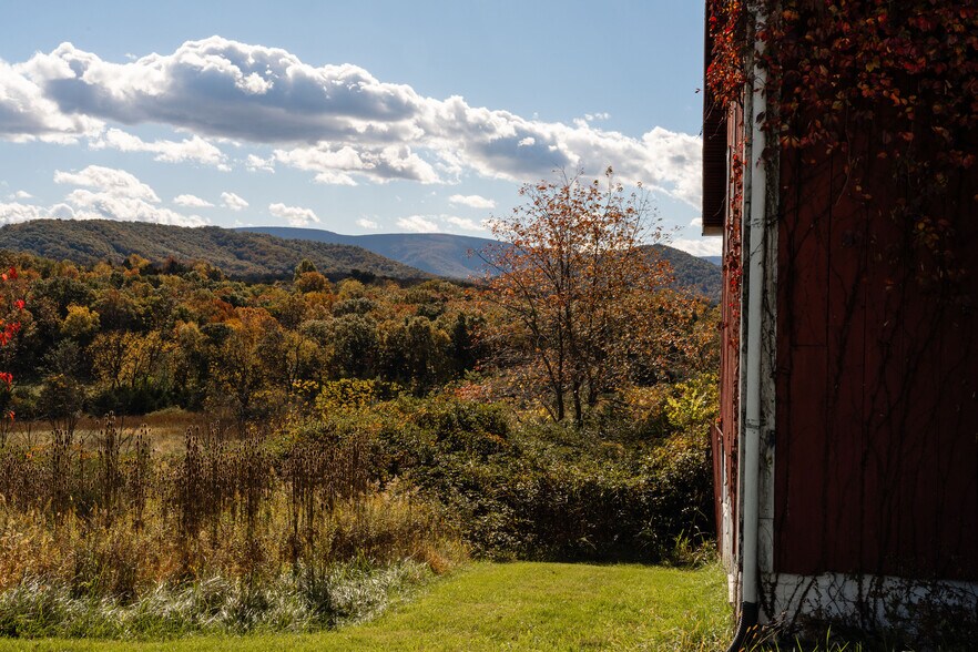 More Photos Of 461 Thunderbird Rd, Bentonville Land For Sale