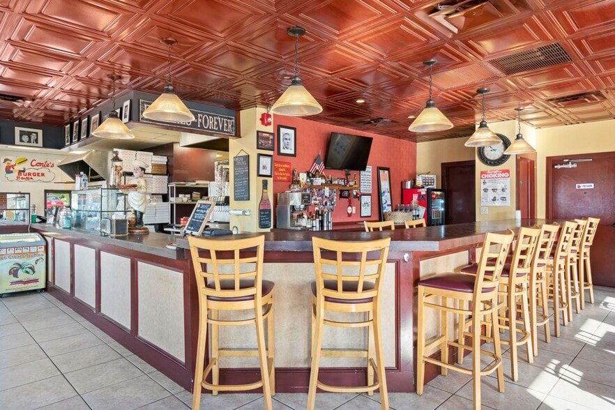 More Photos Of 76 E Pulaski Rd, Huntington Station Fast Food For Sale