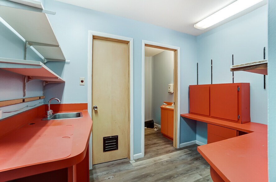 More Photos Of 6750 Brandt Pike, Huber Heights Medical For Sale