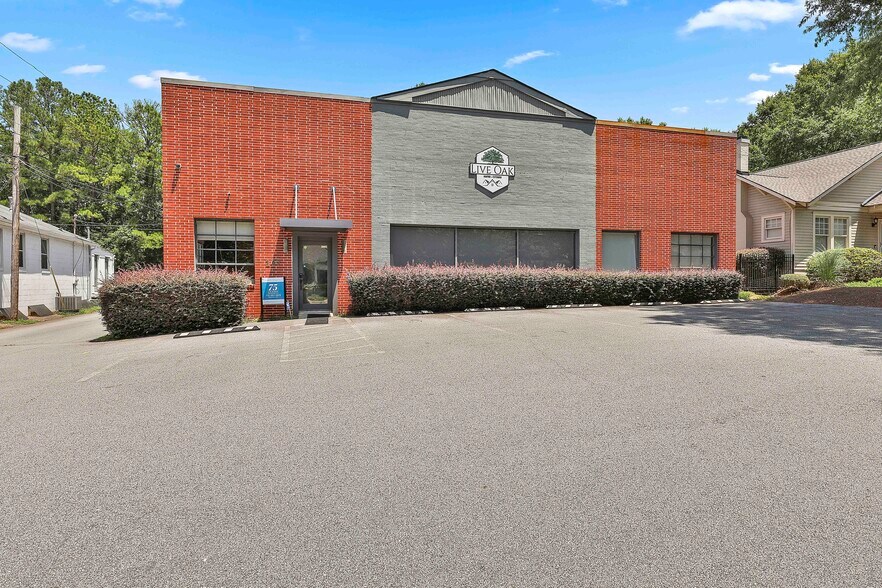 More Photos Of 147 Jackson St, Newnan Freestanding For Lease