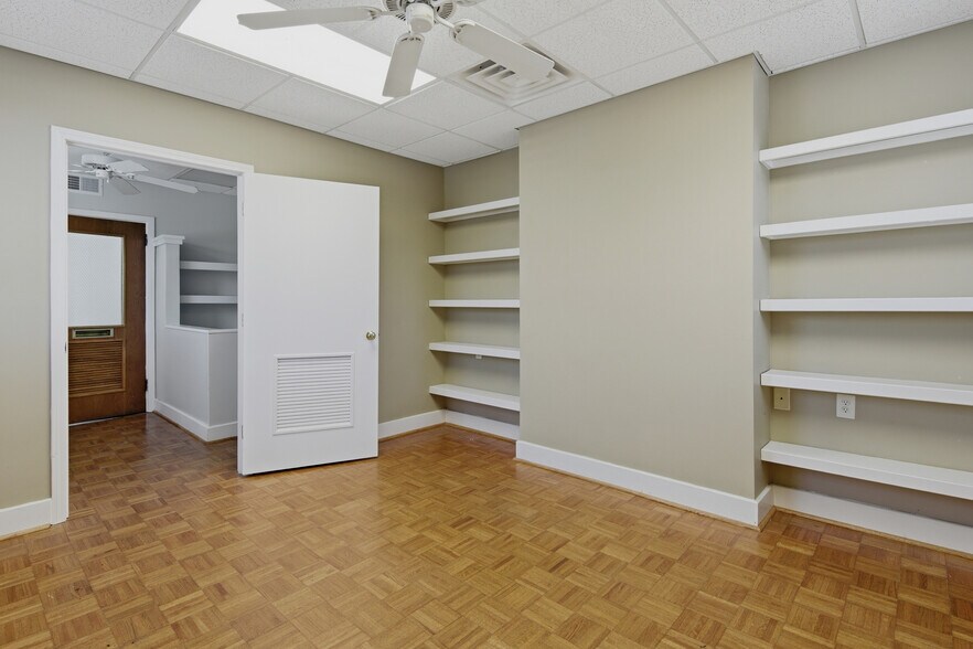 More Photos Of 2500 Raeford Rd, Fayetteville Medical For Sale