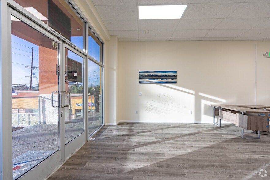 More Photos Of 7600-7614 Balboa Blvd, Van Nuys Storefront Retail Office For Sale