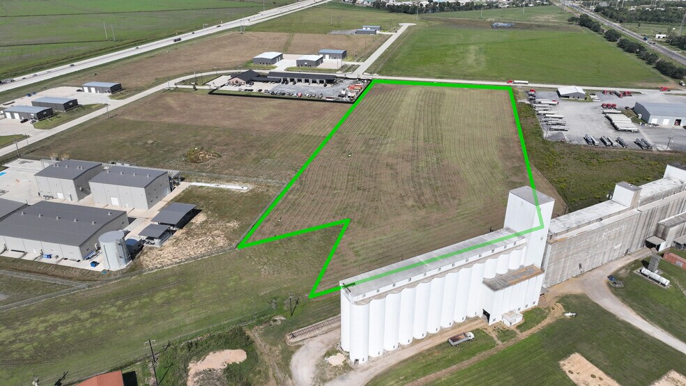 More Photos Of 8405 Industrial Pky, Beaumont Land For Sale