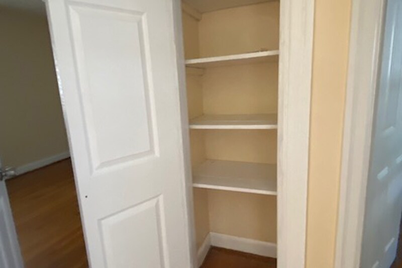More Photos Of 224 Taylor Dr, Lexington Apartments For Sale