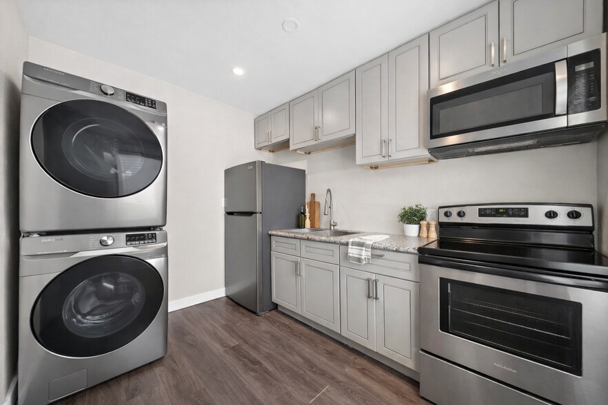 More Photos Of 1811 21st St, Galveston Apartments For Sale