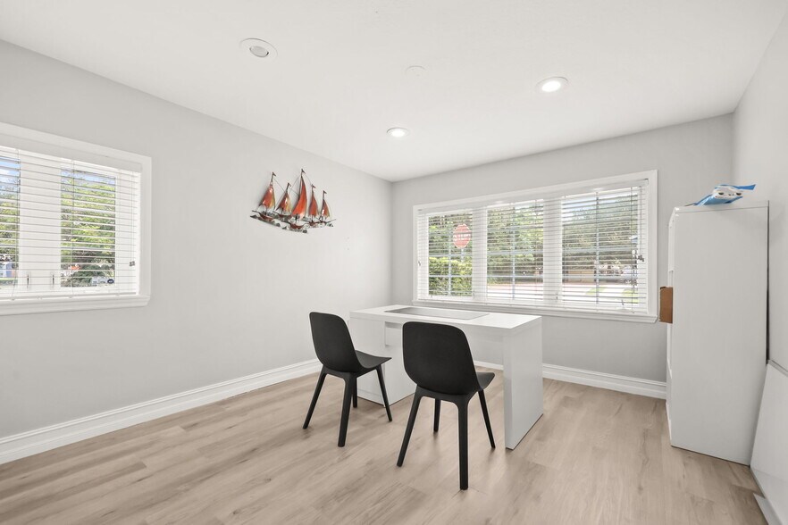 More Photos Of 104 S Clyde Ave, Kissimmee Office For Sale