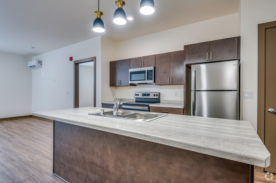 More Photos Of 2001 Marathon St, Neenah Apartments For Sale