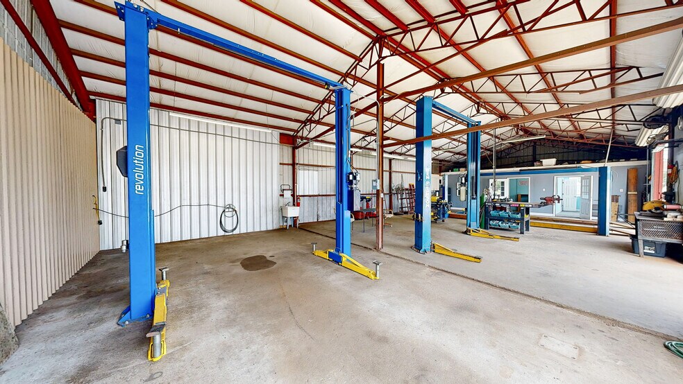 More Photos Of 716 S Main St, Enterprise Auto Repair For Sale