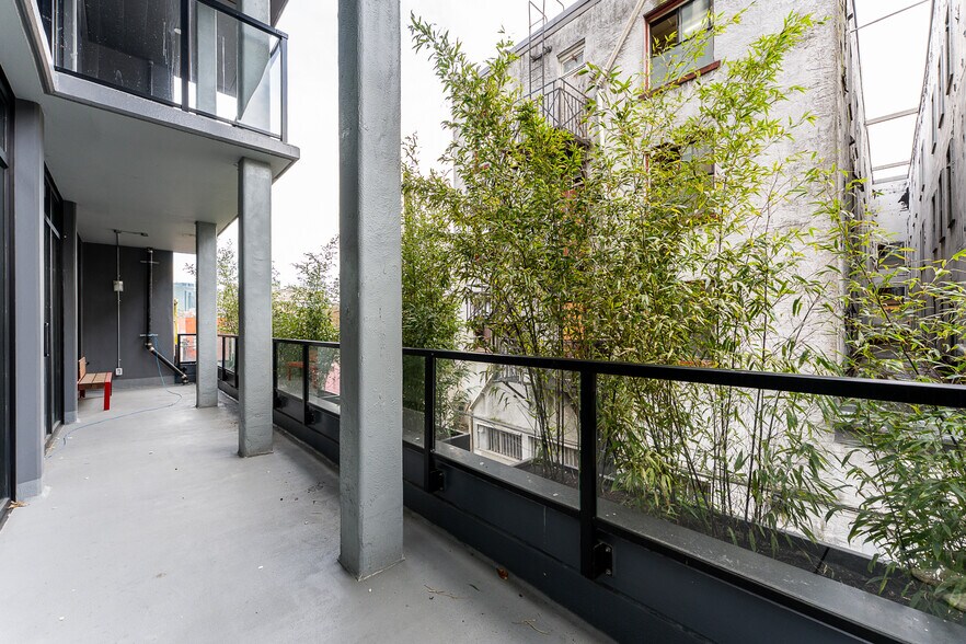 More Photos Of 241 Keefer St, Vancouver Multifamily For Sale