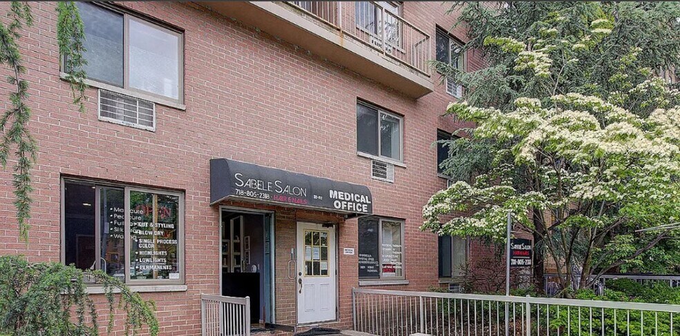 More Photos Of 11882 Metropolitan Ave, Kew Gardens Office For Sale
