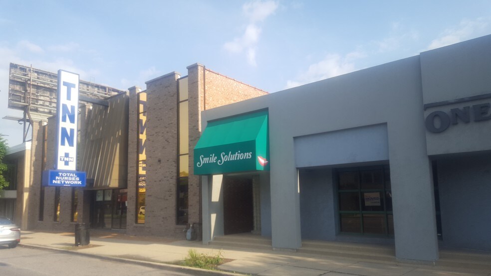 More Photos Of 7020-7022 W North Ave, Chicago Medical For Lease