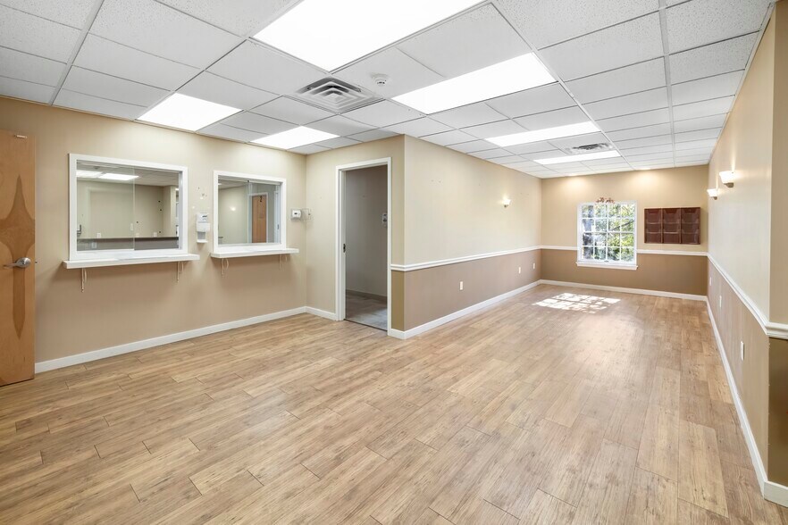 More Photos Of 1027 Pompton Ave, Cedar Grove Medical For Sale