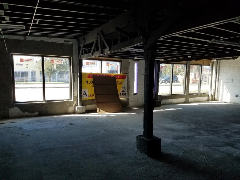 More Photos Of 120 S Dixie Hwy, Lake Worth Storefront For Sale