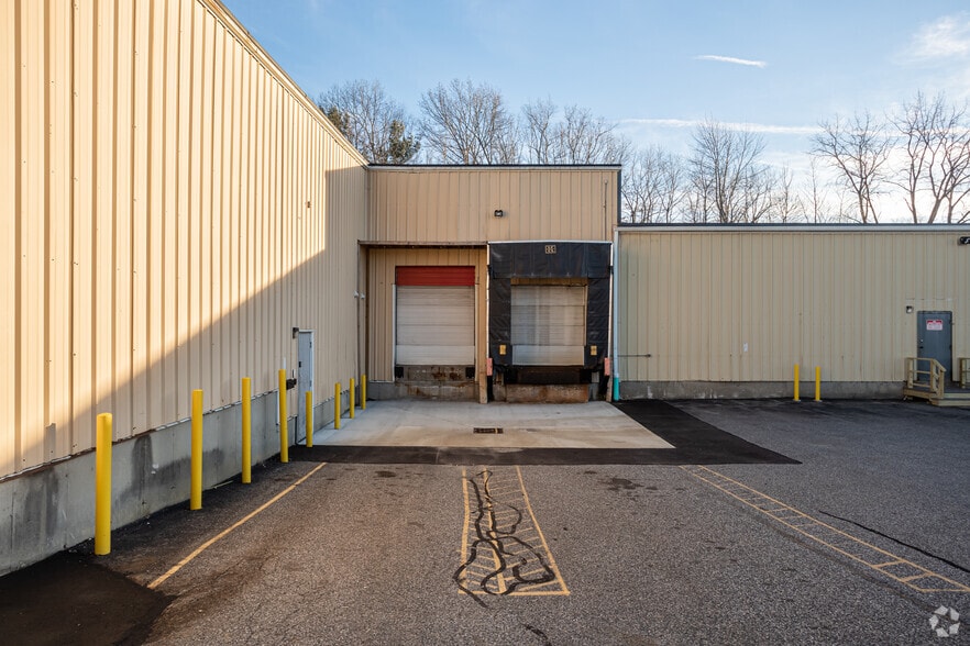More Photos Of 97 Bancroft St, Auburn Distribution For Lease