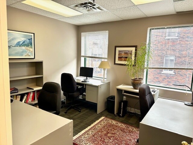 More Photos Of 1290 Av Van Horne Avenue, Montréal Office For Lease