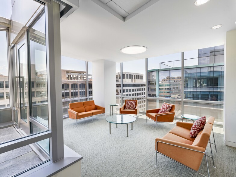 More Photos Of 1152 15th St NW, Washington Office For Lease
