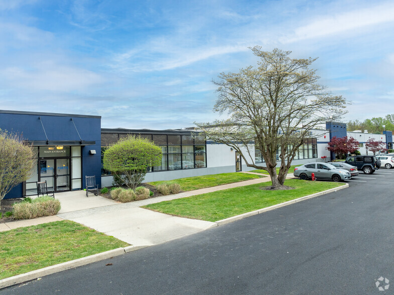 Primary Photo Of 2572 Brunswick Pike, Lawrenceville Distribution For Lease