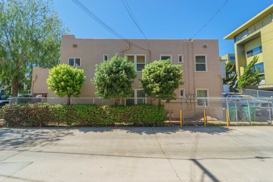 More Photos Of 1714 Robinson Ave, San Diego Apartments For Sale