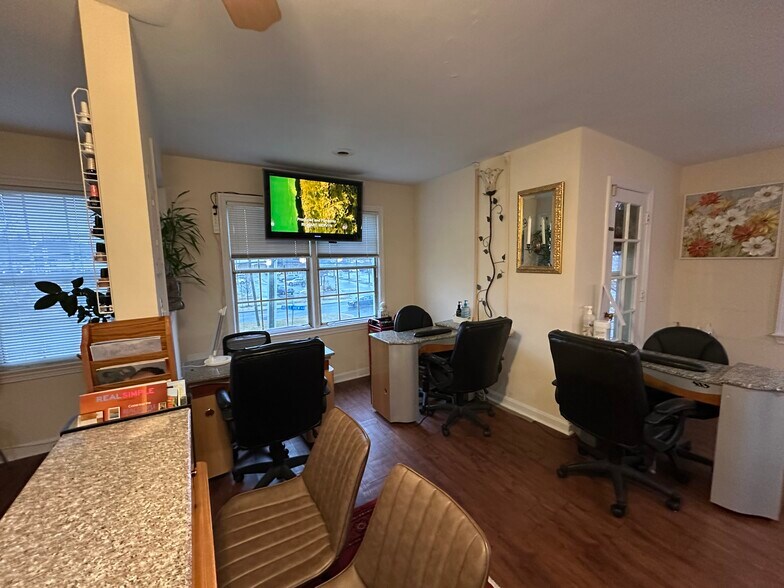 More Photos Of 1701 Belle View Blvd, Alexandria Office For Lease