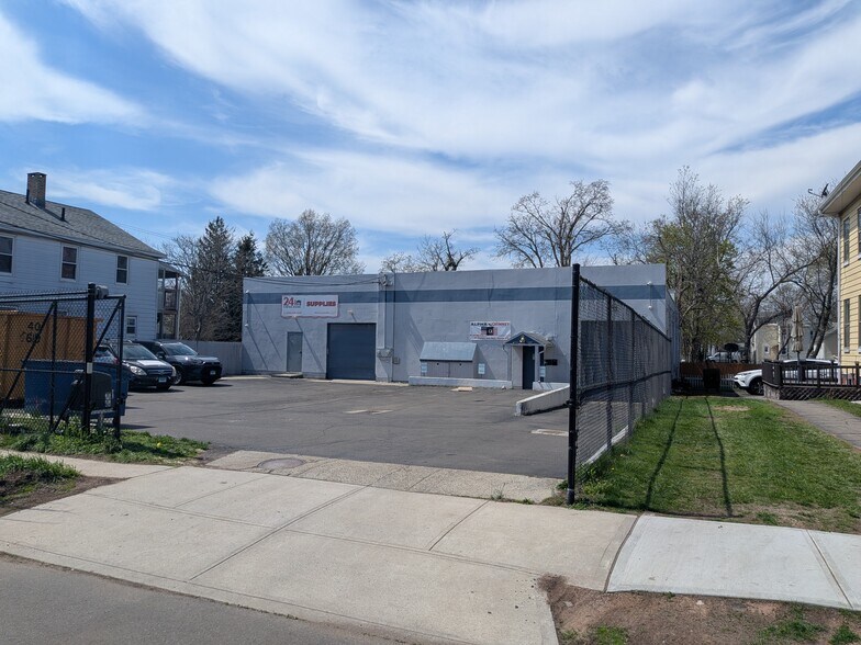 More Photos Of 46 Clinton Ave, New Haven Warehouse For Sale