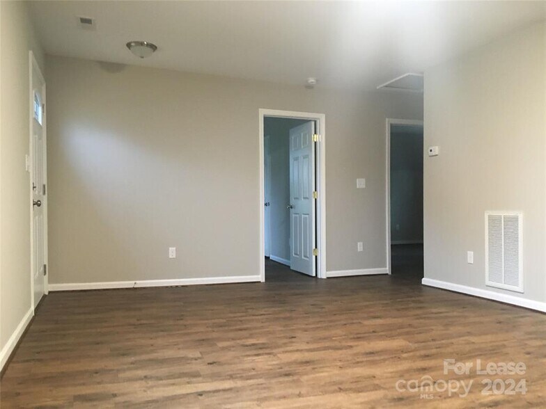 More Photos Of 414 E Wilkins St, Dallas Apartments For Sale