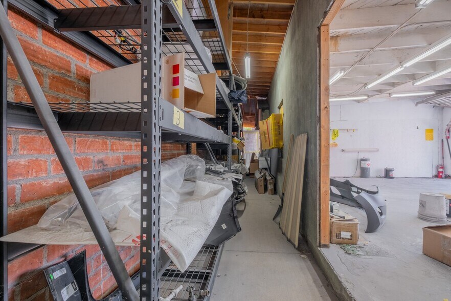 More Photos Of 1104 S Victory Blvd, Burbank Auto Repair For Sale