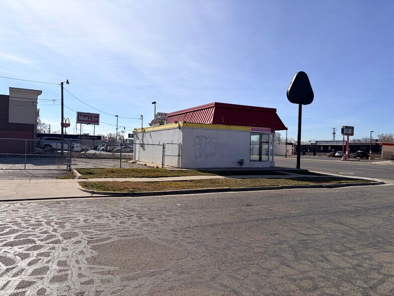 More Photos Of 1445 S State St, Salt Lake City Freestanding For Sale
