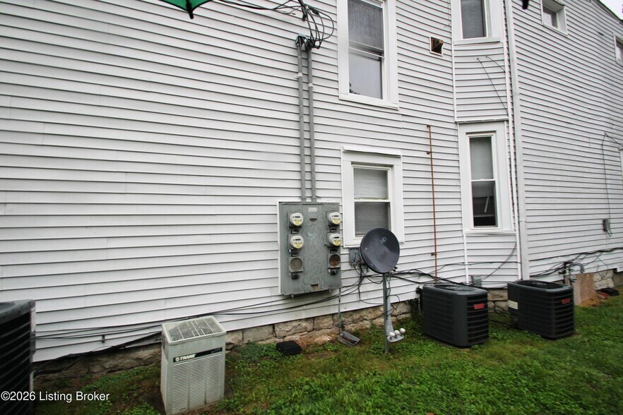 More Photos Of 1700 Rosewood Ave, Louisville Apartments For Sale