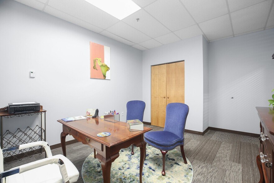 More Photos Of 2050 Gordon W Shelton Blvd, Fredericksburg Office For Lease