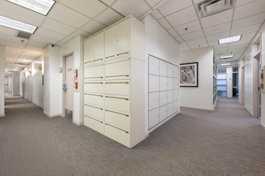 More Photos Of 160 W 86th St, New York Apartments For Sale