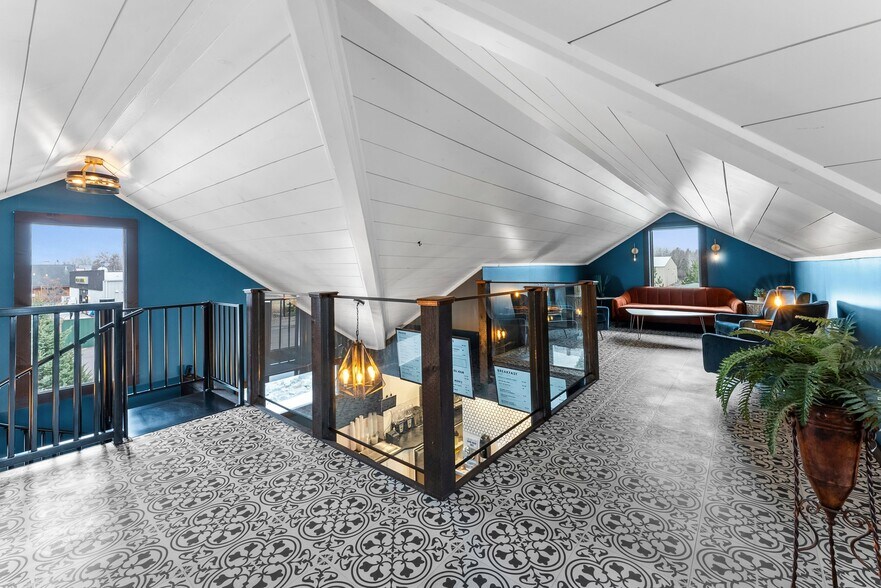 More Photos Of 24217 State Hwy 35, Siren Freestanding For Sale