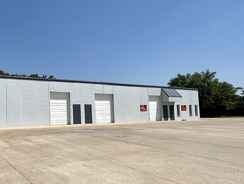 More Photos Of 11505-11511 S Strang Line Rd, Olathe Warehouse For Lease