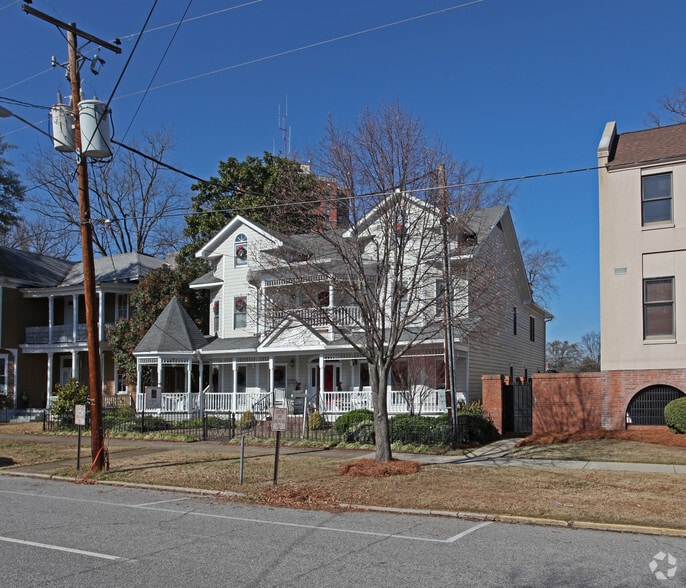 Primary Photo Of 1425 Richland St, Columbia Hotel For Sale