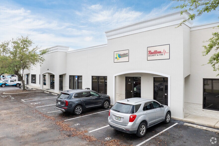 More Photos Of 17050 Alico Commerce Ct, Fort Myers Warehouse For Sale