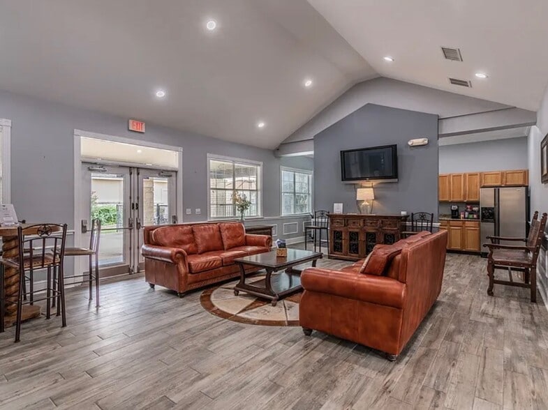 More Photos Of 1000 Diamond Dr, Boerne Apartments For Sale