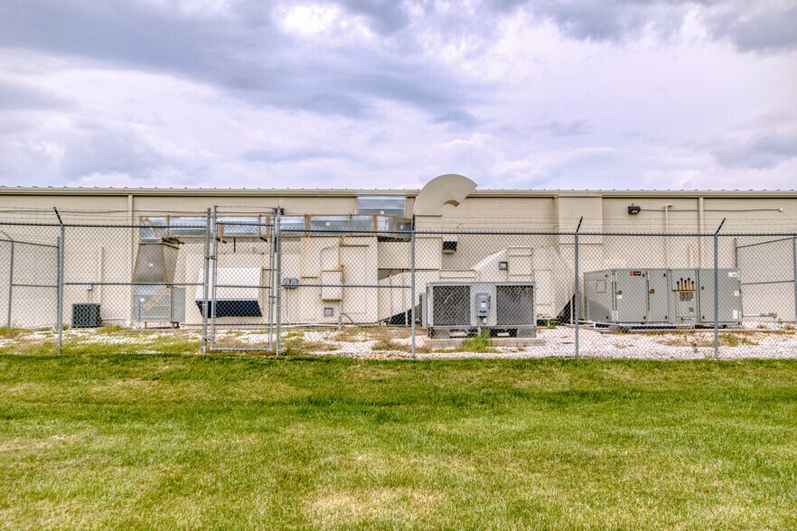 More Photos Of 5190 Dominion Dr, Dublin Warehouse For Sale