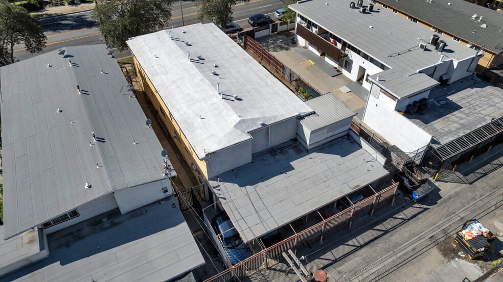 More Photos Of 17945 Roscoe Blvd, Northridge Apartments For Sale