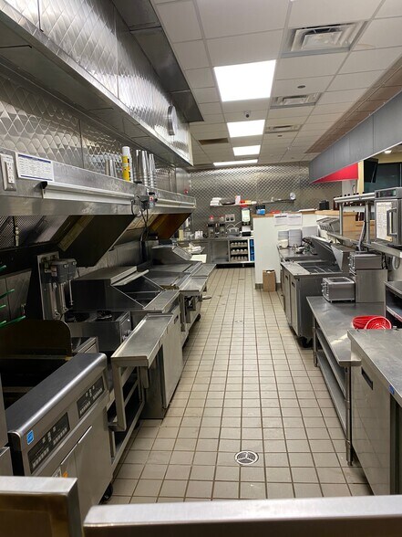 More Photos Of 9421 S Stony Island Ave, Chicago Restaurant For Sale