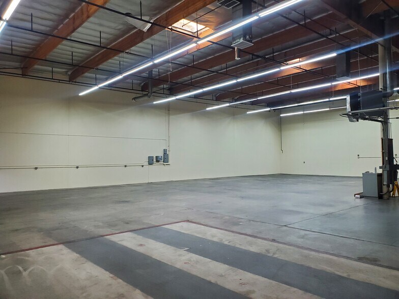 More Photos Of 13880 Magnolia Ave, Chino Warehouse For Lease