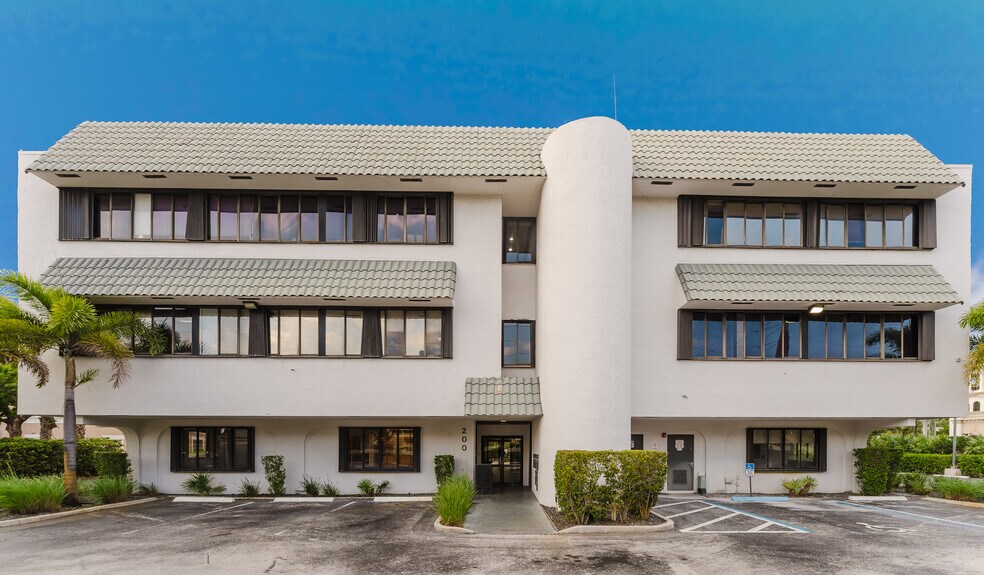 More Photos Of 200 W Palmetto Park Rd, Boca Raton Office For Lease